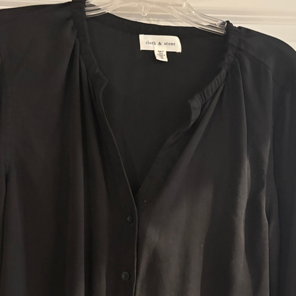 cloth & stone Black Button-Front Long Sleeve Blouse - Picture 3 of 5